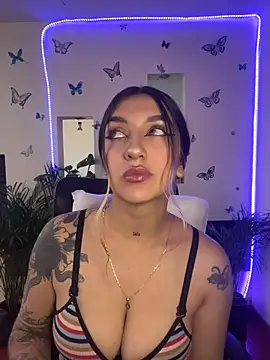 Lia-mitch online show from July 21, 2026, 6:53 pm