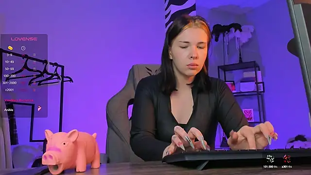 AliceSunday online show from September 30, 2025, 1:55 am