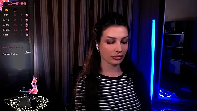 Snapshot of Laura_Bess chatting on April 30, 2026, 5:09 pm Laura Bess online show from April 30, 2026, 5:09 pm