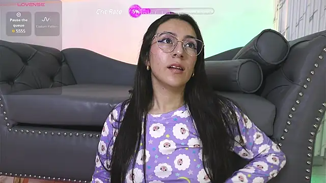 Snapshot of Sweet_Sammy_ chatting on March 18, 2025, 3:56 am Sweet Sammy  online show from March 18, 2025, 3:56 am