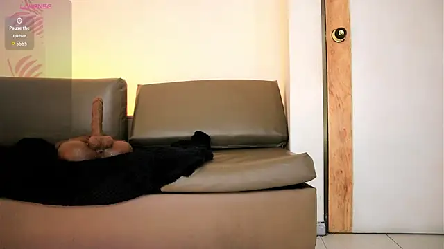 Sweet Sammy  online show from April 15, 2026, 7:40 pm