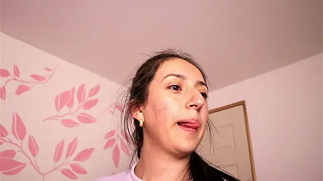 Snapshot of Sweet_Sammy_ chatting on October 16, 2025, 9:39 am Sweet Sammy  online show from October 16, 2025, 9:39 am