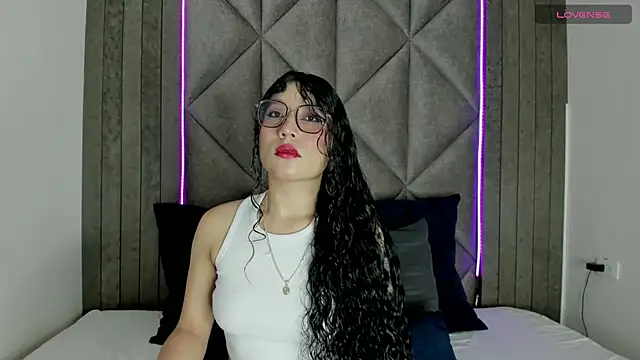 Snapshot of BriaConner_ chatting on March 1, 2025, 2:48 am BriaConner  online show from March 1, 2025, 2:48 am