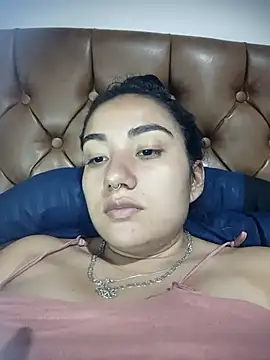 Hellen Alex online show from April 6, 2026, 2:18 pm