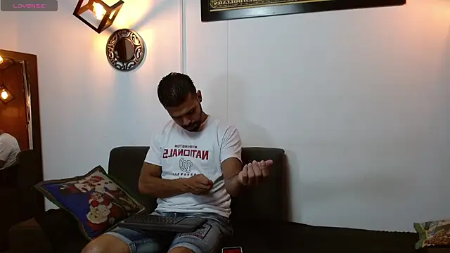 Snapshot of max_ashley_mds chatting on October 10, 2025, 1:56 pm max ashley mds online show from October 10, 2025, 1:56 pm