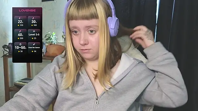 Snapshot of June_shy0 chatting on September 26, 2025, 7:26 am June shy0 online show from September 26, 2025, 7:26 am