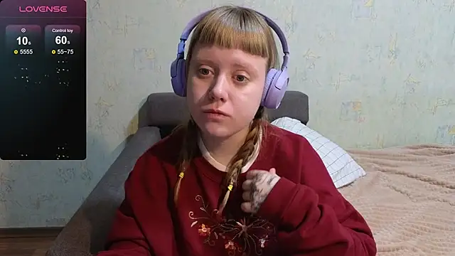 June shy0 online show from February 1, 2026, 7:50 am