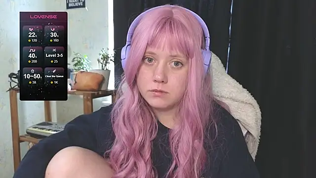 Snapshot of June_shy0 chatting on September 25, 2025, 7:14 am June shy0 online show from September 25, 2025, 7:14 am