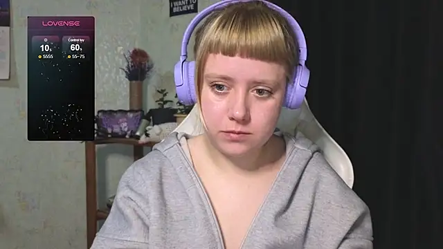 Snapshot of June_shy0 chatting on September 29, 2025, 3:46 am June shy0 online show from September 29, 2025, 3:46 am