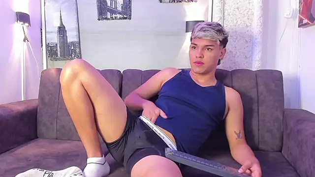 Snapshot of ryan_carter08 chatting on September 28, 2025, 12:56 pm ryan carter08 online show from September 28, 2025, 12:56 pm