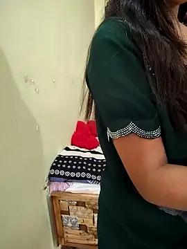 Snapshot of Meenakshi_ chatting on November 8, 2025, 1:09 am Meenakshi online show from November 8, 2025, 1:09 am