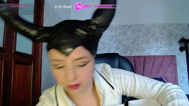 Snapshot of _isaabellaa chatting on October 29, 2025, 1:32 pm  isaabellaa online show from October 29, 2025, 1:32 pm