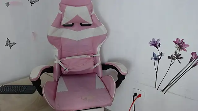 helen kinett online show from September 19, 2025, 2:04 am