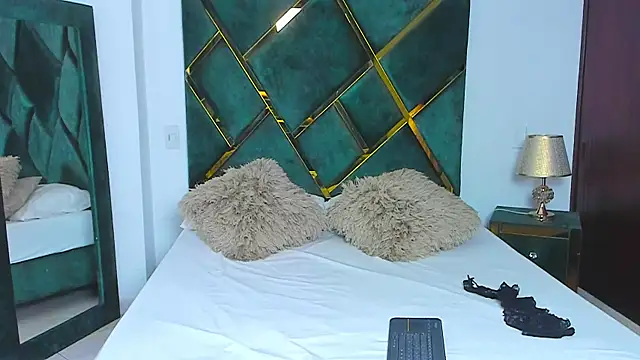 Snapshot of Criss_Ariana chatting on March 22, 2025, 11:53 am Criss Ariana online show from March 22, 2025, 11:53 am