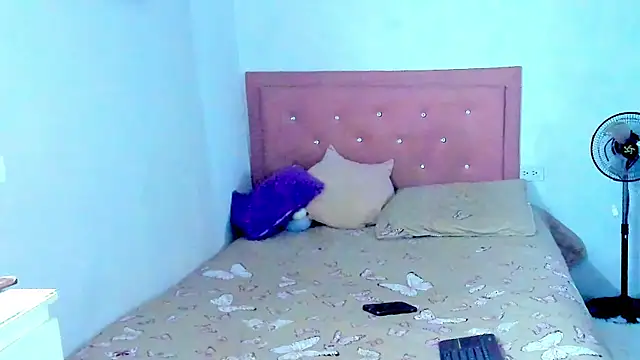 Snapshot of Criss_Ariana chatting on September 12, 2025, 8:19 pm Criss Ariana online show from September 12, 2025, 8:19 pm