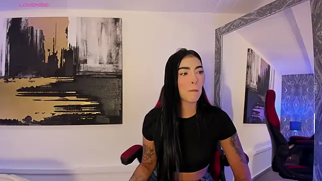 Snapshot of AriRobert_ chatting on October 27, 2025, 3:51 am AriRobert  online show from October 27, 2025, 3:51 am