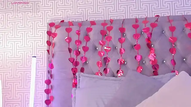 Snapshot of AriRobert_ chatting on February 15, 2026, 12:37 pm AriRobert online show from February 15, 2026, 12:37 pm