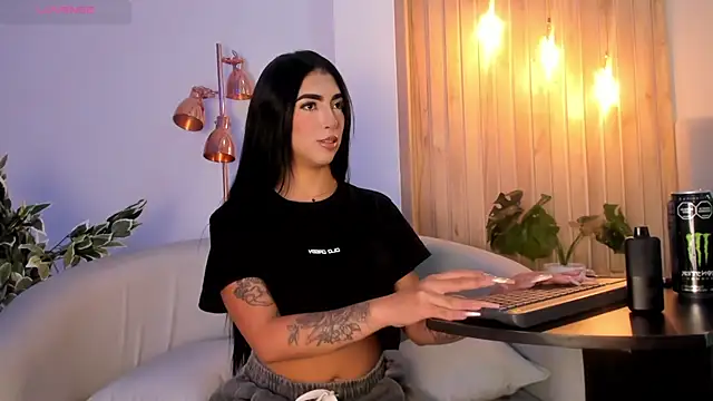 Snapshot of AriRobert_ chatting on September 17, 2025, 4:03 am AriRobert  online show from September 17, 2025, 4:03 am