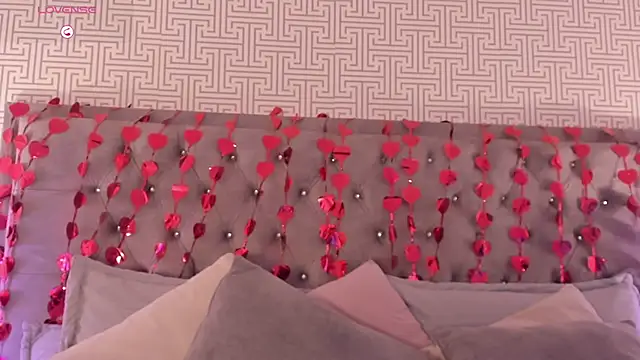 Snapshot of AriRobert_ chatting on February 19, 2026, 1:30 pm AriRobert online show from February 19, 2026, 1:30 pm