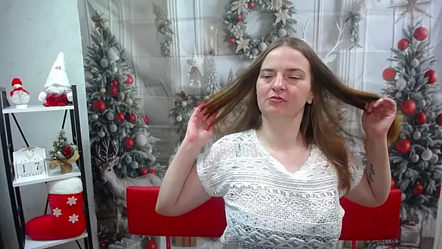 Snapshot of FreyaDak chatting on December 17, 2025, 6:13 pm FreyaDak online show from December 17, 2025, 6:13 pm