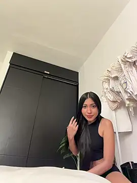 Sweetnaughtygirl  online show from June 13, 2026, 6:11 am