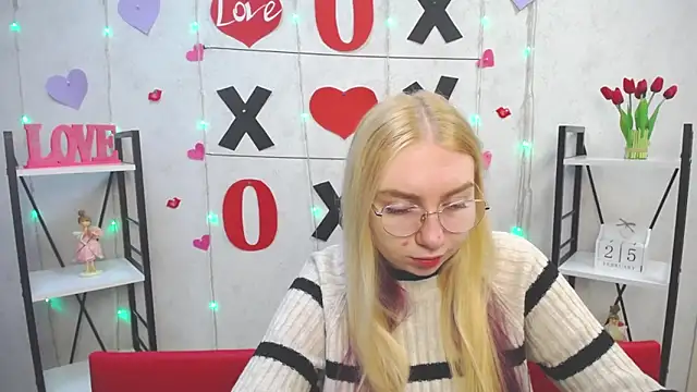 Snapshot of BeatriceFly chatting on February 25, 2025, 6:14 am BeatriceFly online show from February 25, 2025, 6:14 am