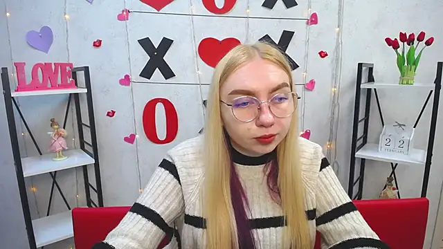 Snapshot of BeatriceFly chatting on February 22, 2025, 12:40 pm BeatriceFly online show from February 22, 2025, 12:40 pm