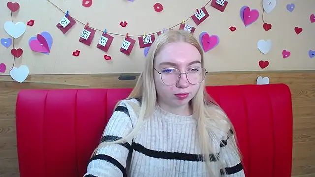 Snapshot of BeatriceFly chatting on February 20, 2025, 12:15 pm BeatriceFly online show from February 20, 2025, 12:15 pm