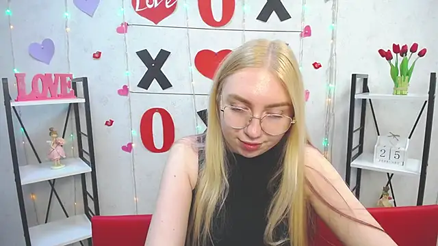 Snapshot of BeatriceFly chatting on February 25, 2025, 12:27 pm BeatriceFly online show from February 25, 2025, 12:27 pm