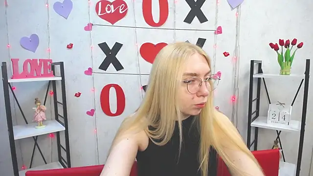 Snapshot of BeatriceFly chatting on February 24, 2025, 12:16 pm BeatriceFly online show from February 24, 2025, 12:16 pm