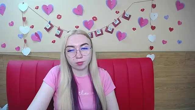 Snapshot of BeatriceFly chatting on February 28, 2025, 3:26 pm BeatriceFly online show from February 28, 2025, 3:26 pm