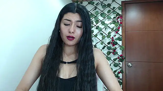 Snapshot of MissSalome chatting on December 9, 2024, 10:30 pm MissSalome online show from December 9, 2024, 10:30 pm