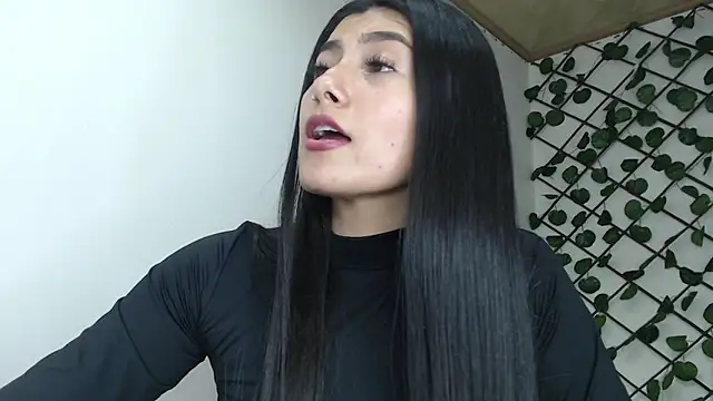 Snapshot of MissSalome chatting on January 7, 2025, 11:03 pm MissSalome online show from January 7, 2025, 11:03 pm