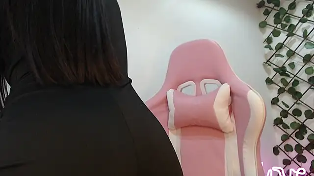 Snapshot of MissSalome chatting on March 3, 2025, 2:00 am MissSalome online show from March 3, 2025, 2:00 am