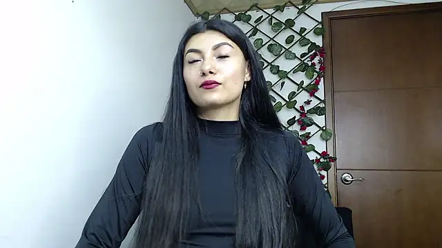 Snapshot of MissSalome chatting on December 2, 2024, 10:40 pm MissSalome online show from December 2, 2024, 10:40 pm