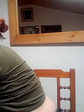 skayhot  online show from April 28, 2026, 1:26 pm