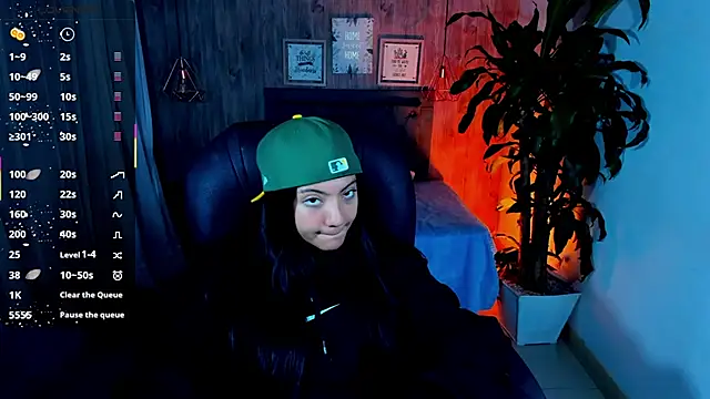 Snapshot of miichael_black chatting on September 20, 2025, 10:20 am miichael black online show from September 20, 2025, 10:20 am