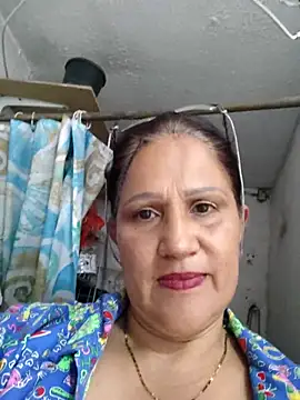 Edged Hot69 online show from June 3, 2026, 2:33 pm