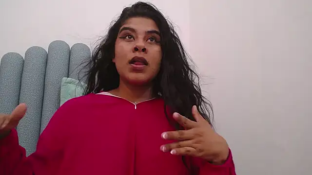 Snapshot of iniyalaboni chatting on March 21, 2025, 6:18 pm iniyalaboni online show from March 21, 2025, 6:18 pm