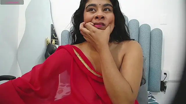 Snapshot of iniyalaboni chatting on February 20, 2025, 5:20 pm iniyalaboni online show from February 20, 2025, 5:20 pm