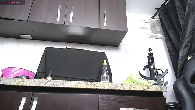 Snapshot of iniyalaboni chatting on September 25, 2025, 7:31 pm iniyalaboni online show from September 25, 2025, 7:31 pm