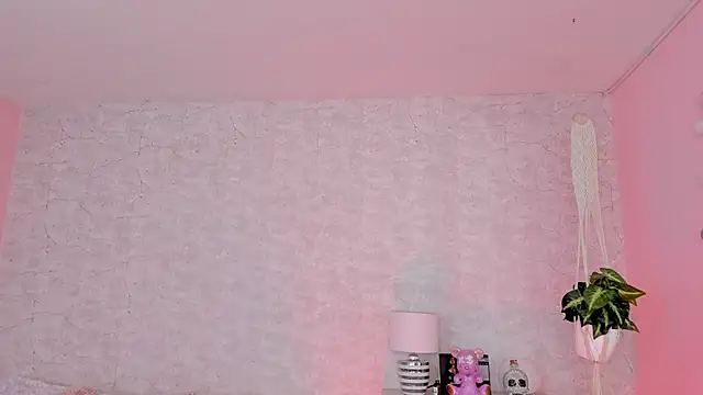 Snapshot of DahianaWalcott chatting on March 19, 2025, 11:03 pm DahianaWalcott online show from March 19, 2025, 11:03 pm