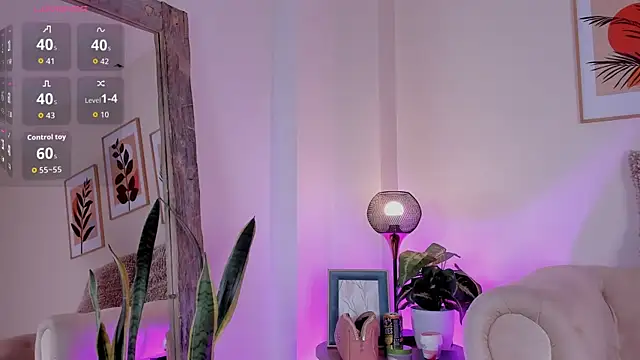 Snapshot of DahianaWalcott chatting on September 19, 2025, 6:12 pm DahianaWalcott online show from September 19, 2025, 6:12 pm