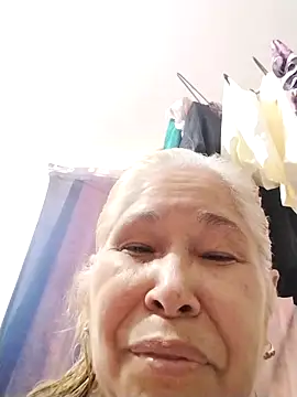 girl amada online show from February 9, 2026, 4:27 pm