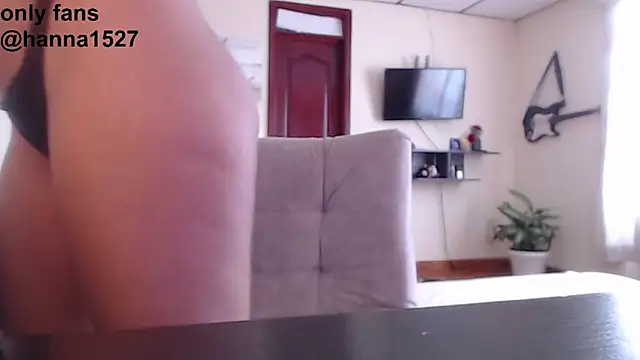 Snapshot of hanna_beili chatting on October 14, 2025, 5:13 pm hanna beili online show from October 14, 2025, 5:13 pm