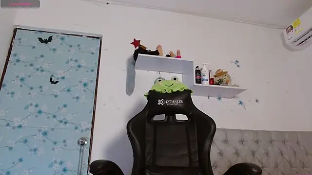 miss valery2 online show from November 16, 2025, 1:21 am