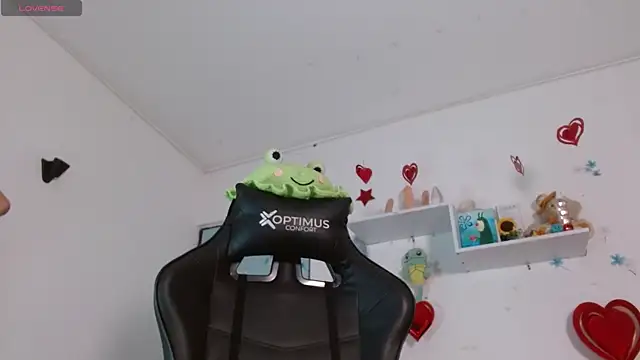 Snapshot of miss_valery2 chatting on February 22, 2026, 2:36 am miss valery2 online show from February 22, 2026, 2:36 am