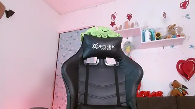 Snapshot of miss_valery2 chatting on February 21, 2026, 1:18 am miss valery2 online show from February 21, 2026, 1:18 am