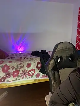 emiily15   online show from September 26, 2025, 7:10 pm