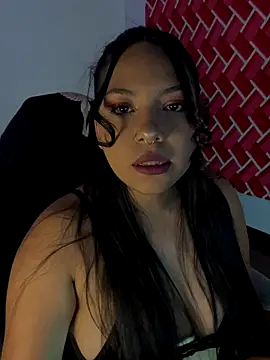 emiily15   online show from October 7, 2025, 6:42 pm